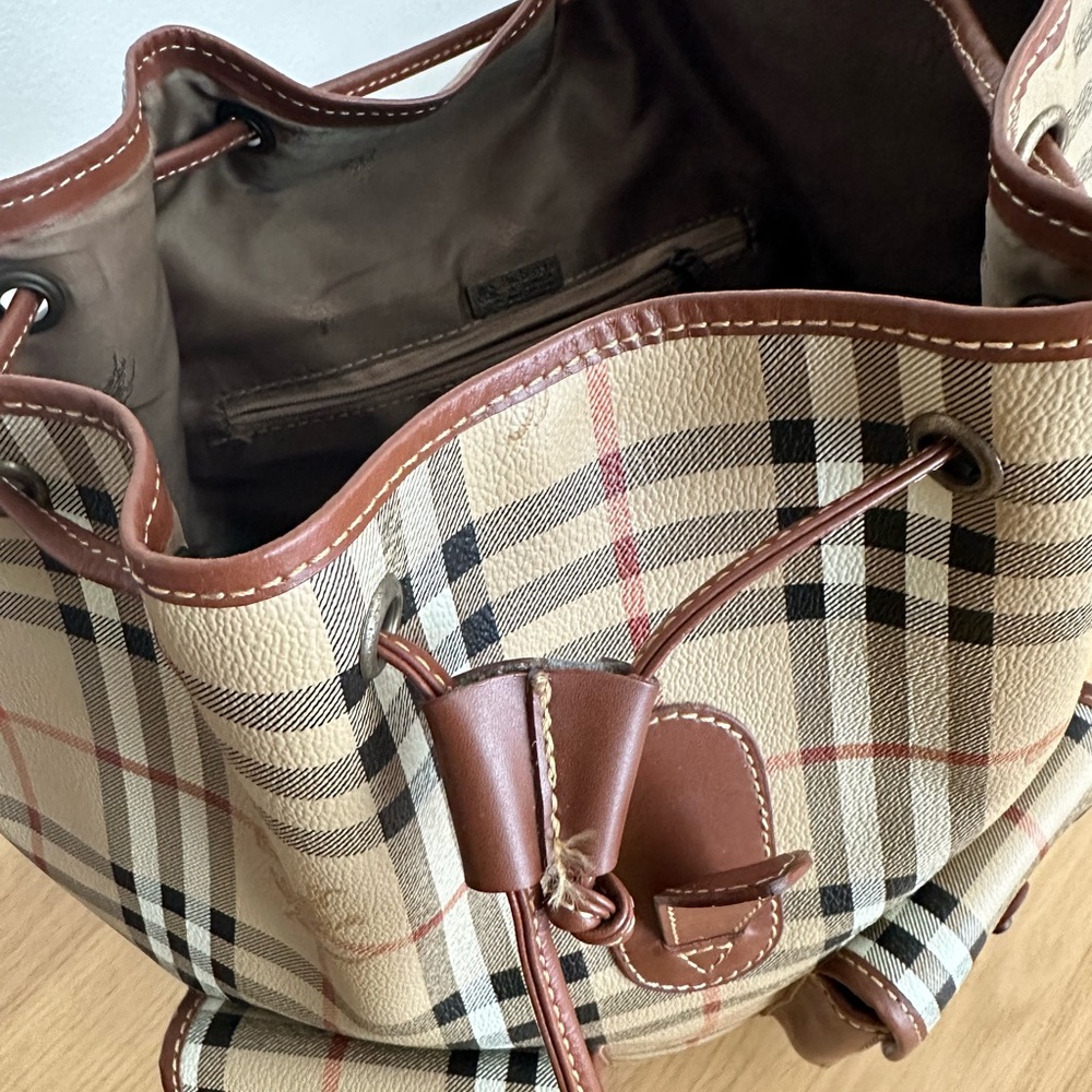 Burberrys Vintage Backpack With COA - Picture 11 of 17